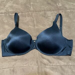 Elegant Black Women's Bra Savage X Fenty 36DD